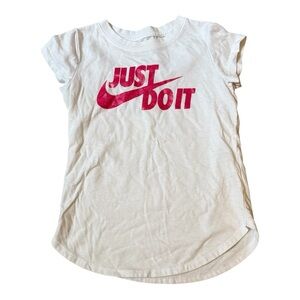 Nike Short Sleeve TShirt Kids tee Size 6-7